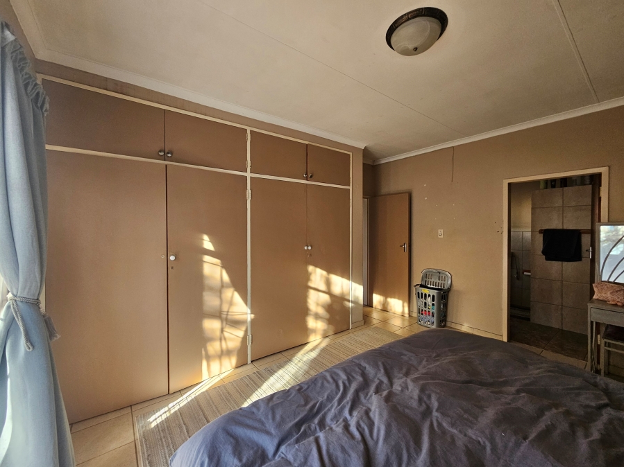 To Let 3 Bedroom Property for Rent in Wilkoppies North West